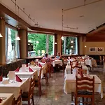Der Schütthof 3*