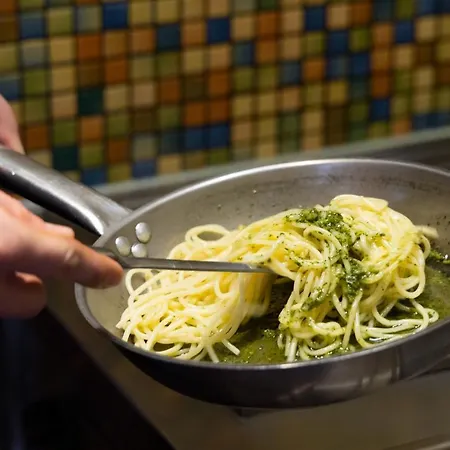 Der Schuetthof מלון צל-אם-זי